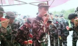 军训吃瓜,揭秘军营里的酸甜苦辣