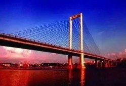 邕江大桥吃瓜事故