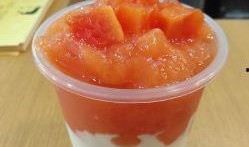 饮品店情侣吃瓜,情侣饮品店浪漫邂逅