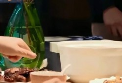 阿瑟 吃瓜,阿瑟的瓜田奇遇记