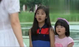 青岛美女吃瓜,青岛美女夏日吃瓜盛宴